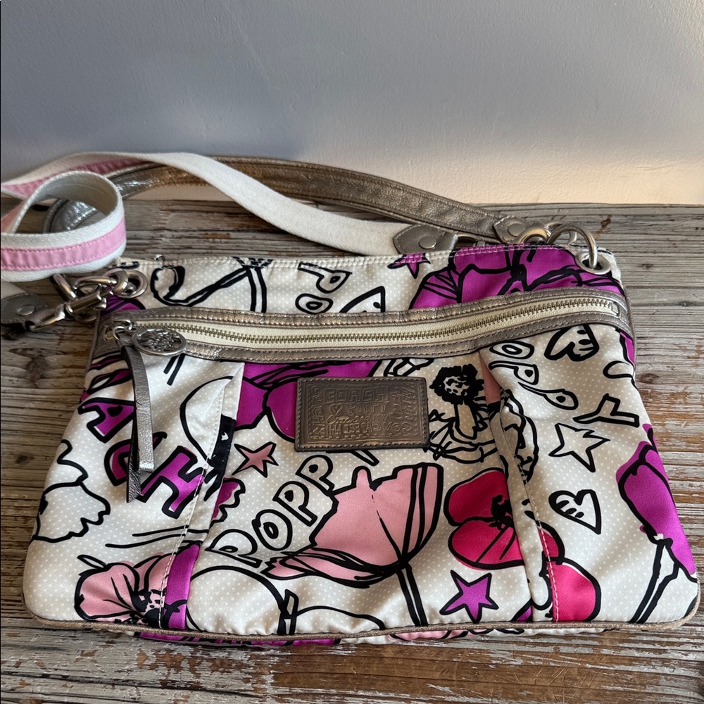 Coach poppy crossbody bag used condition